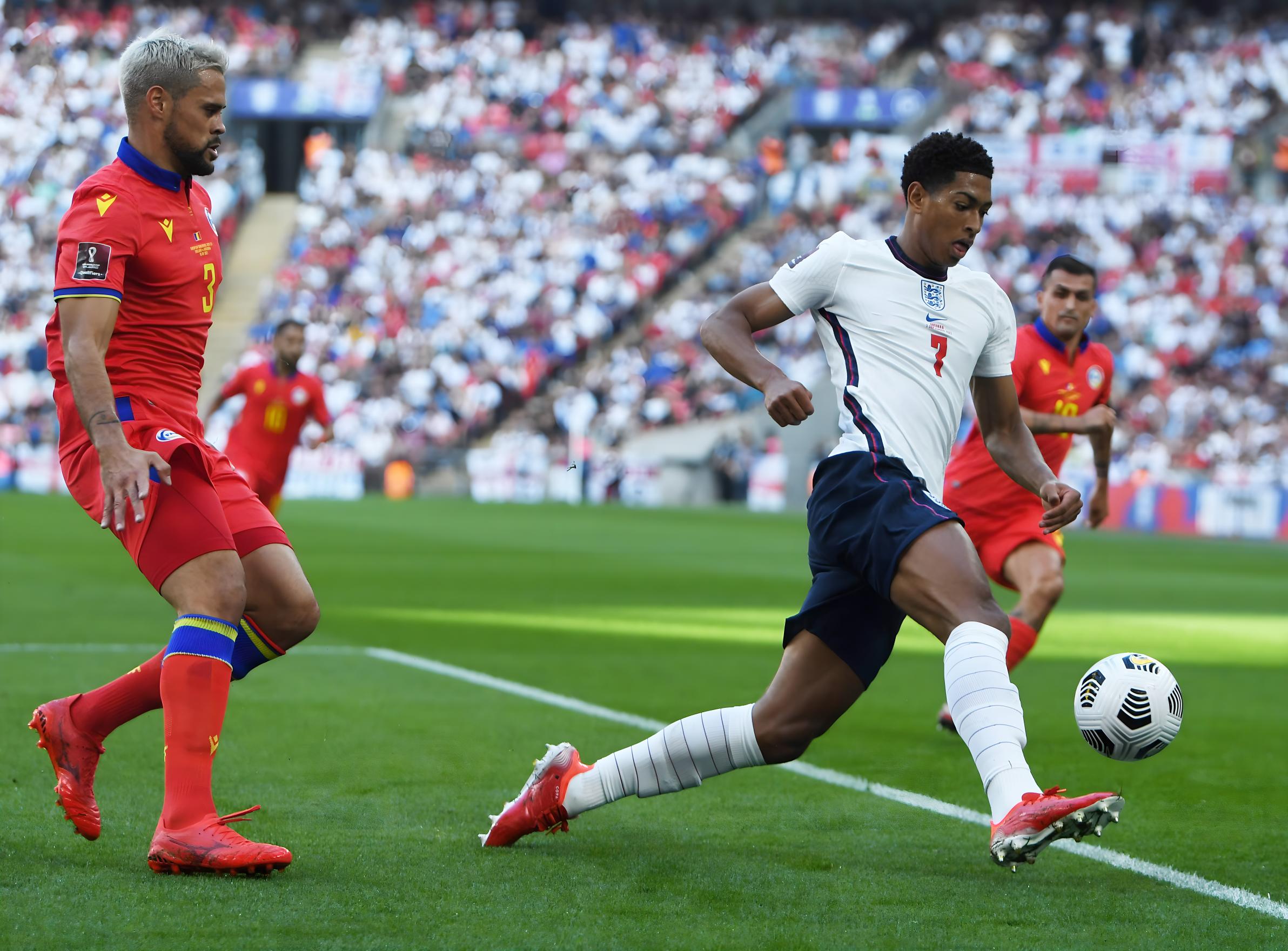 足的山西男 足的山西男